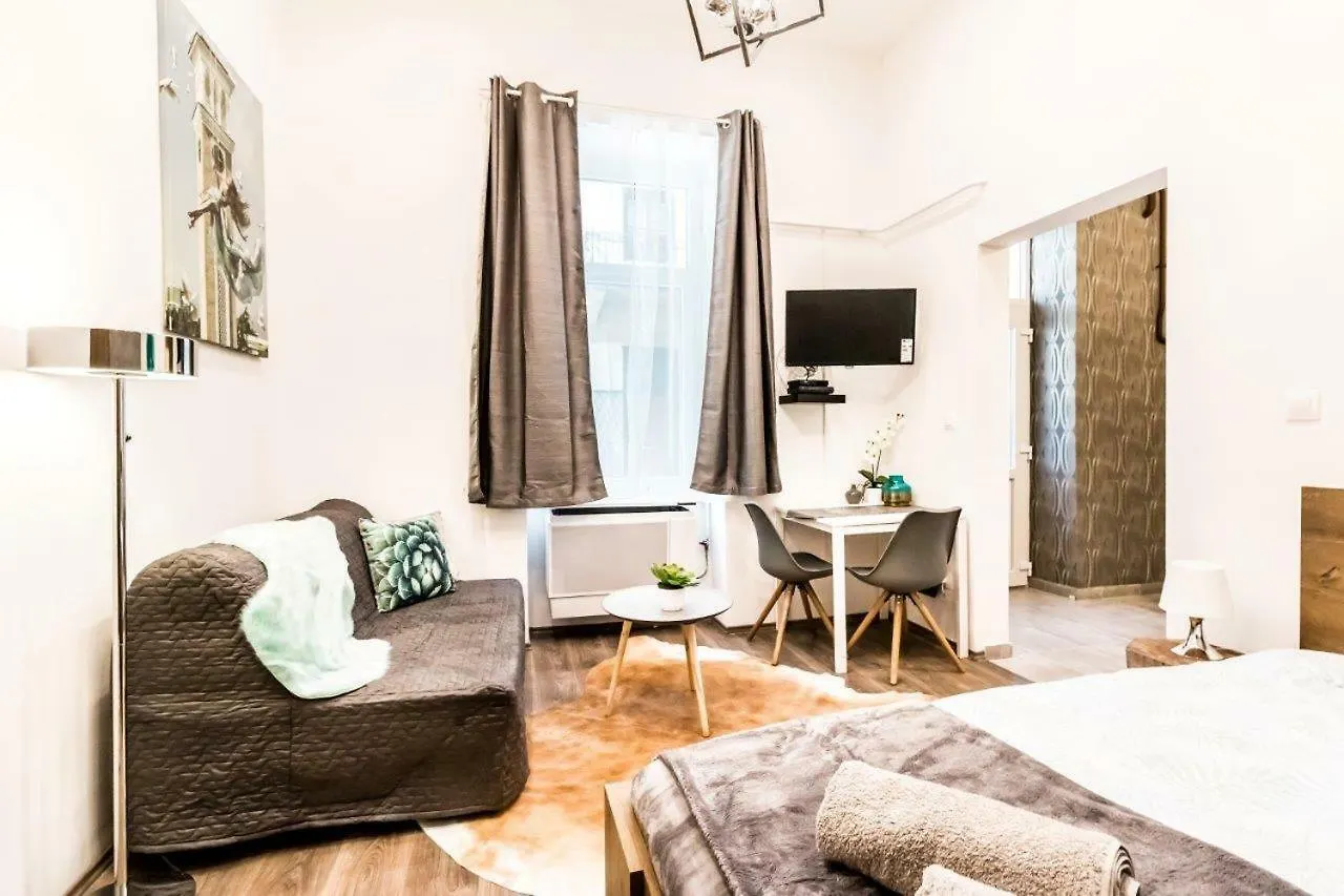 Amazon Apartment Near The Famous Party Boulevard Budapest